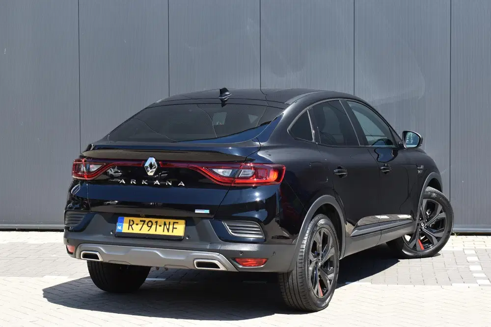 Renault Arkana E-Tech Hybrid 145 RS line uit 2022, foto 3