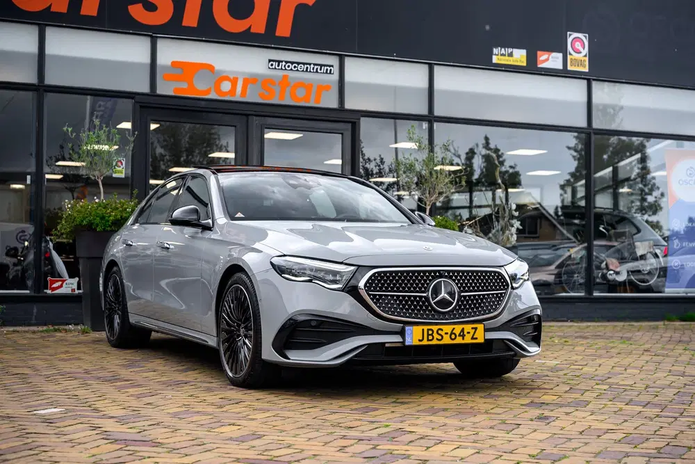 Mercedes-Benz E-Klasse 300 e Sport Edition uit 2025, foto 3