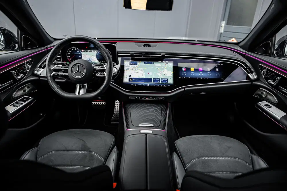 Mercedes-Benz E-Klasse 300 e Sport Edition uit 2025, foto 5