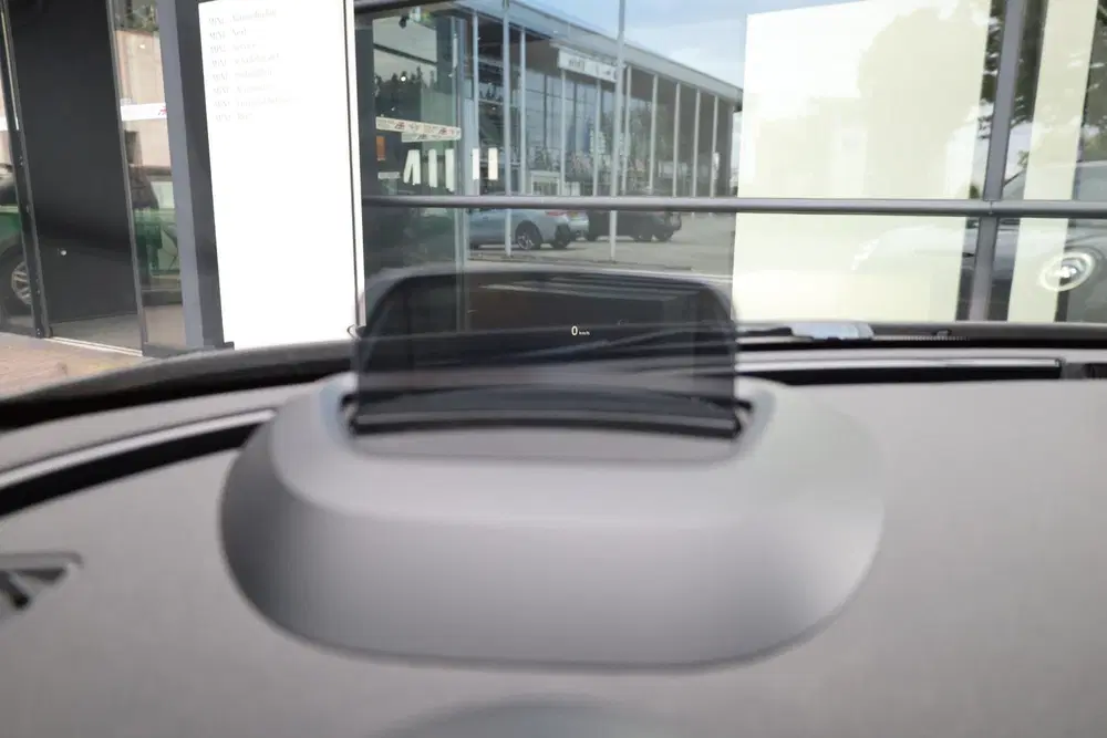 Mini Clubman Cooper S uit 2019, foto 11