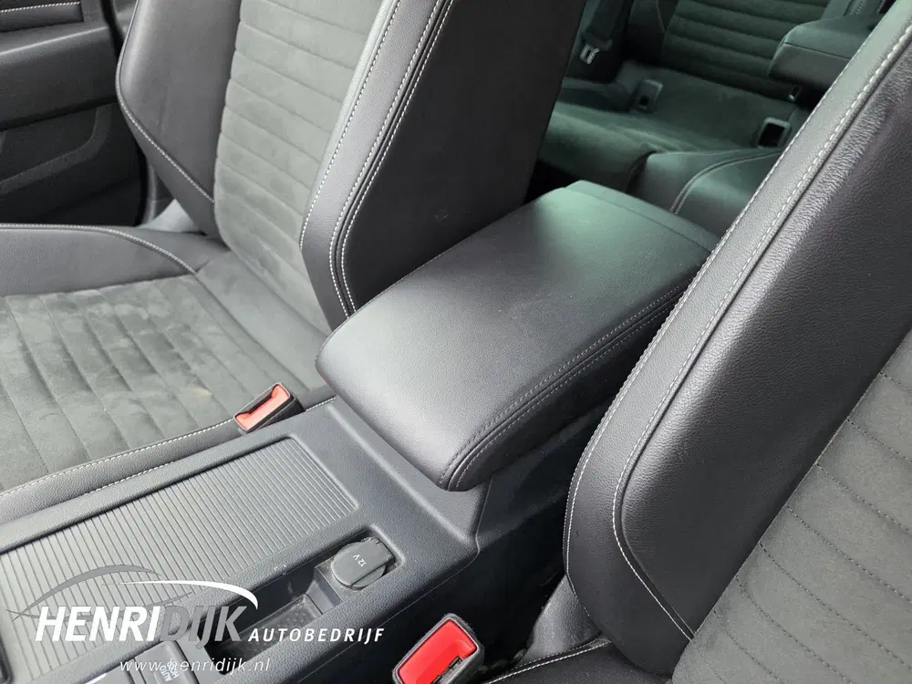 Volkswagen Passat 1.4 TSI PHEV GTE Business Pano uit 2022, foto 13