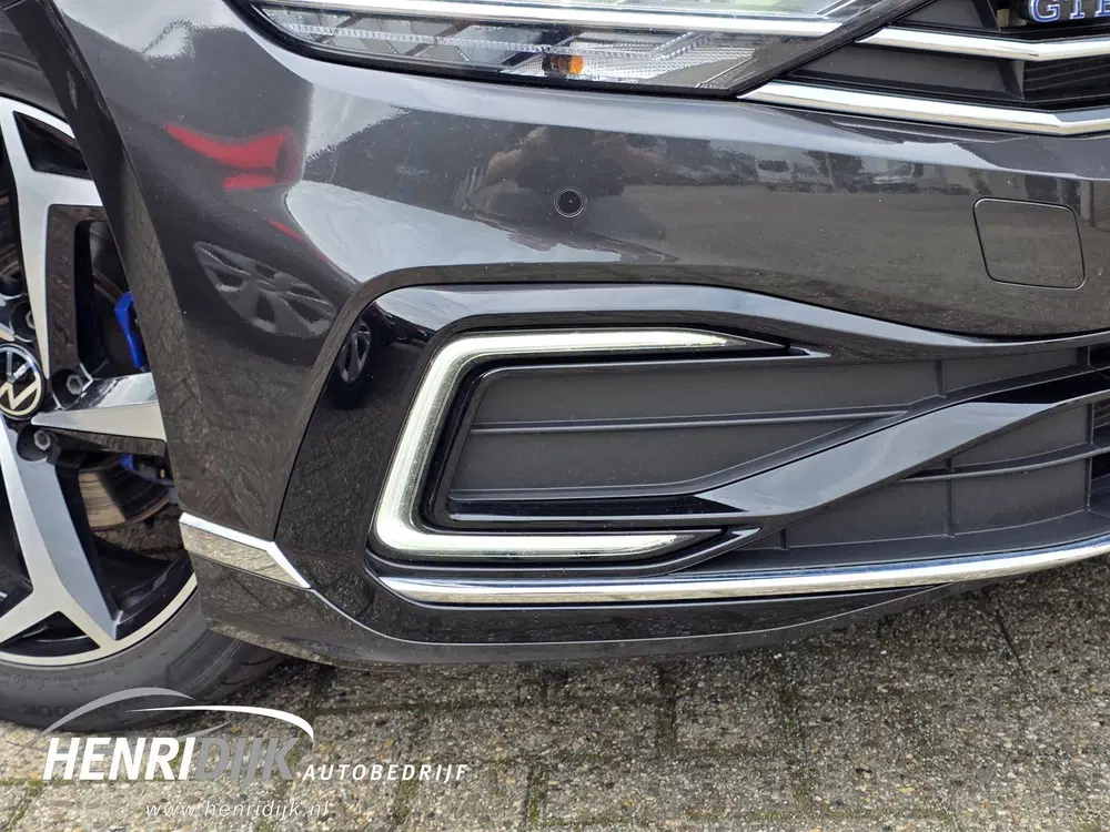 Volkswagen Passat 1.4 TSI PHEV GTE Business Pano uit 2022, foto 4