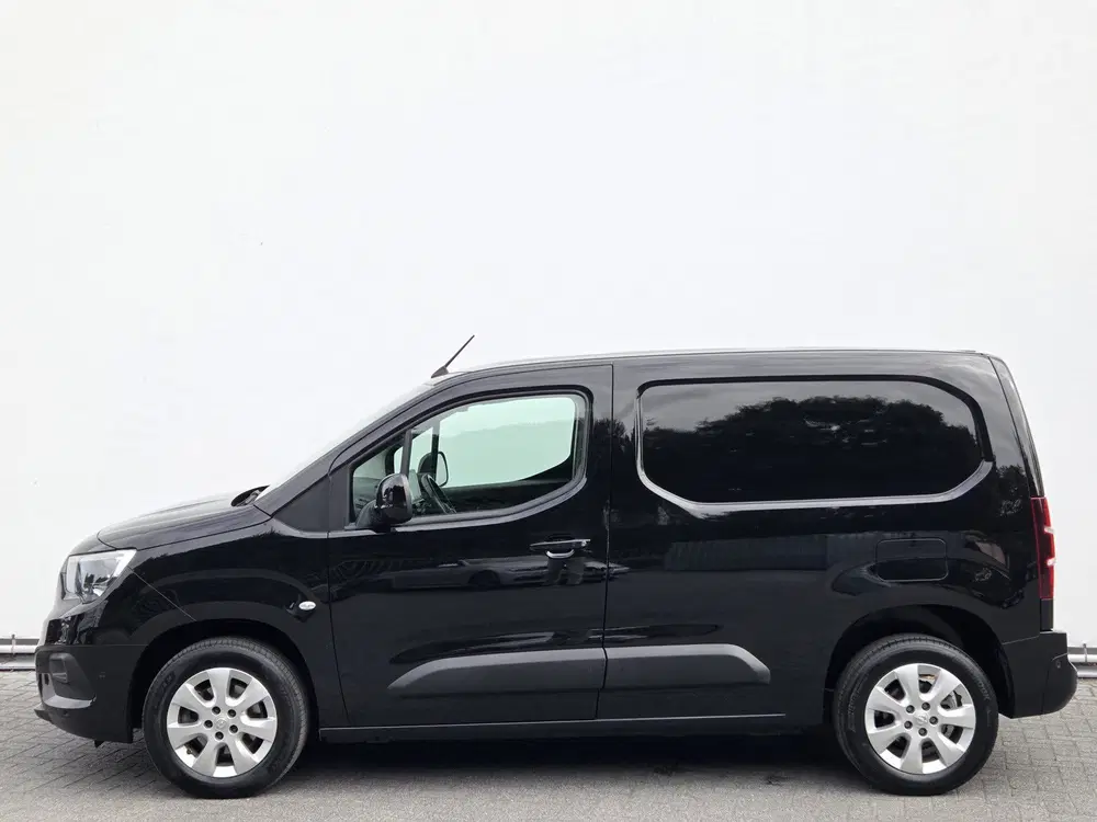 Opel Combo 1.5D L1H1 Edition 130Pk Automaat Trekhaak uit 2019, foto 2