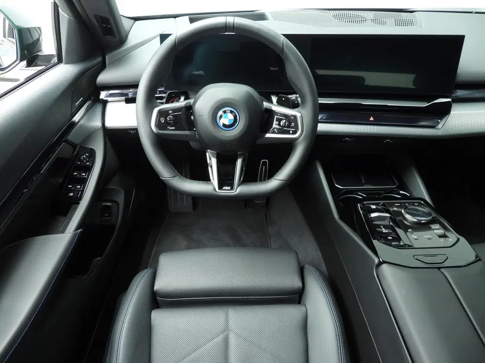 BMW 5-serie Touring 530e uit 2026, foto 10