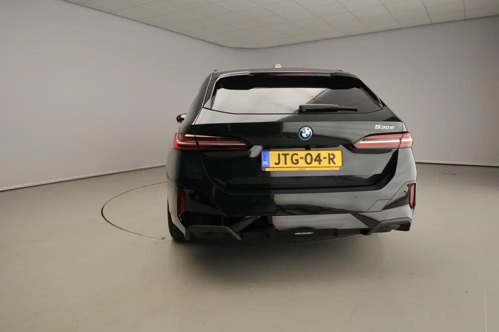 BMW 5-serie Touring 530e uit 2026, foto 3
