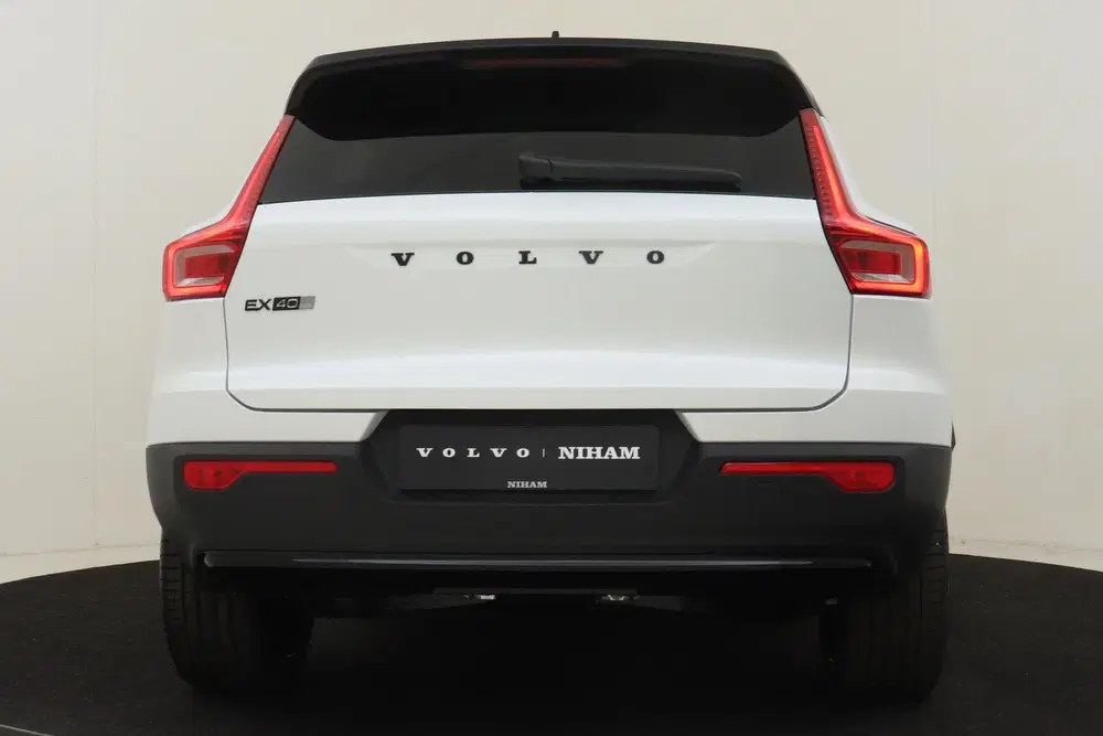 Volvo EX40 SINGLE MOTOR EXTENDED RANGE ULTRA BLACK ED uit 2026, foto 15