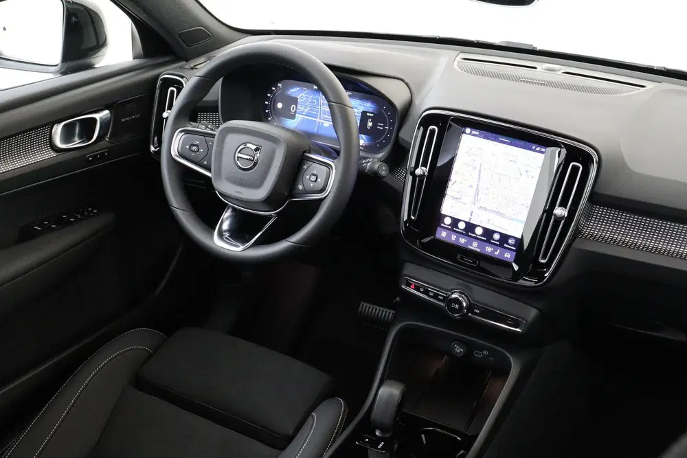 Volvo EX40 SINGLE MOTOR EXTENDED RANGE ULTRA BLACK ED uit 2026, foto 6