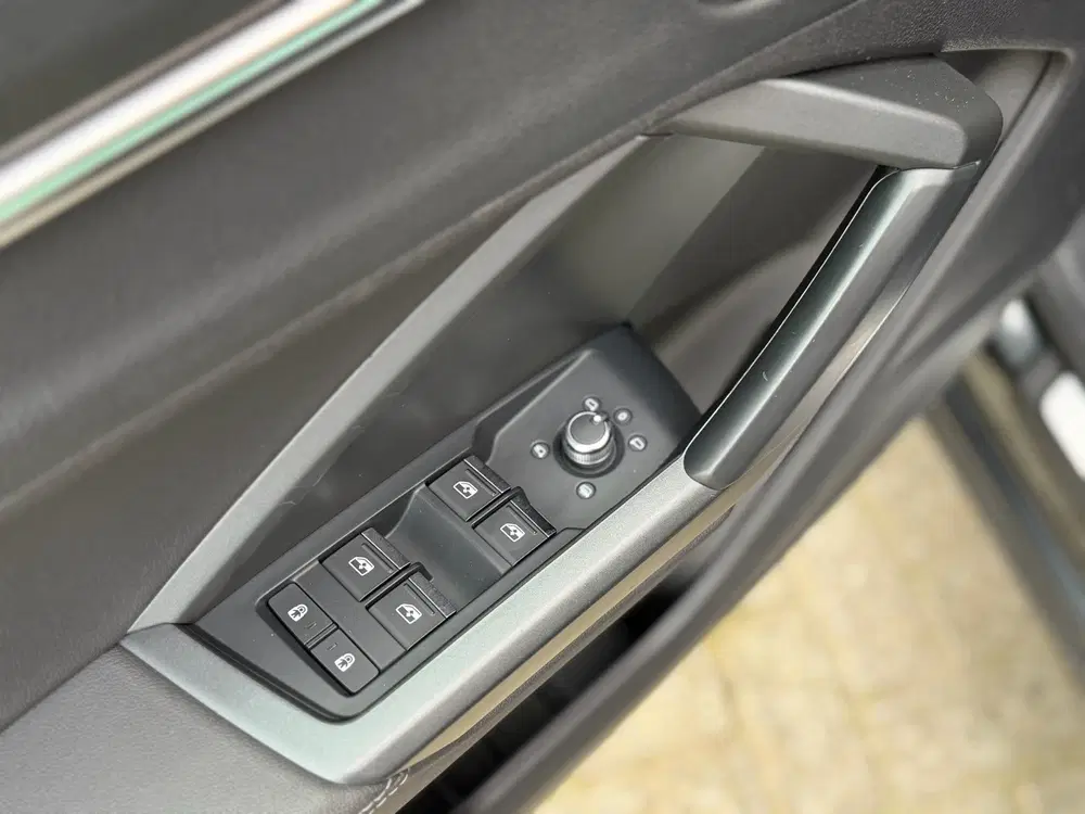Audi Q3 45 TFSI quattro 3x S-Line RSQ3 Look Pano C uit 2019, foto 11