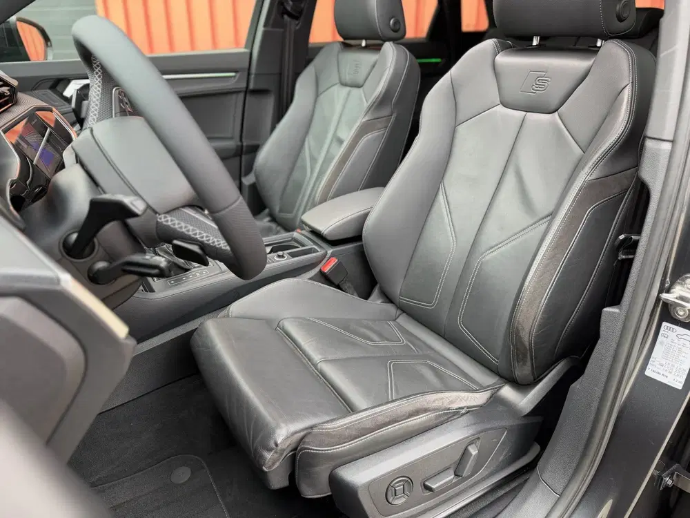 Audi Q3 45 TFSI quattro 3x S-Line RSQ3 Look Pano C uit 2019, foto 6