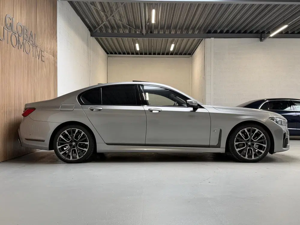BMW 7-serie 745e High Executive uit 2019, foto 12