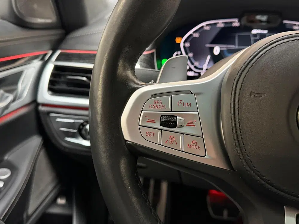 BMW 7-serie 745e High Executive uit 2019, foto 7