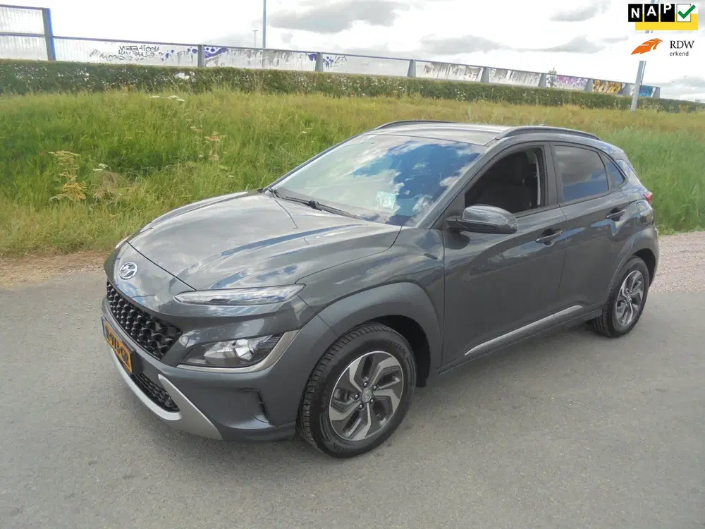 Hyundai KONA Hyundai Kona 1.6 GDI Hybrid airco trekhaak uit 2022