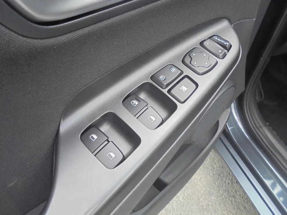 Hyundai KONA Hyundai Kona 1.6 GDI Hybrid airco trekhaak uit 2022, foto 14