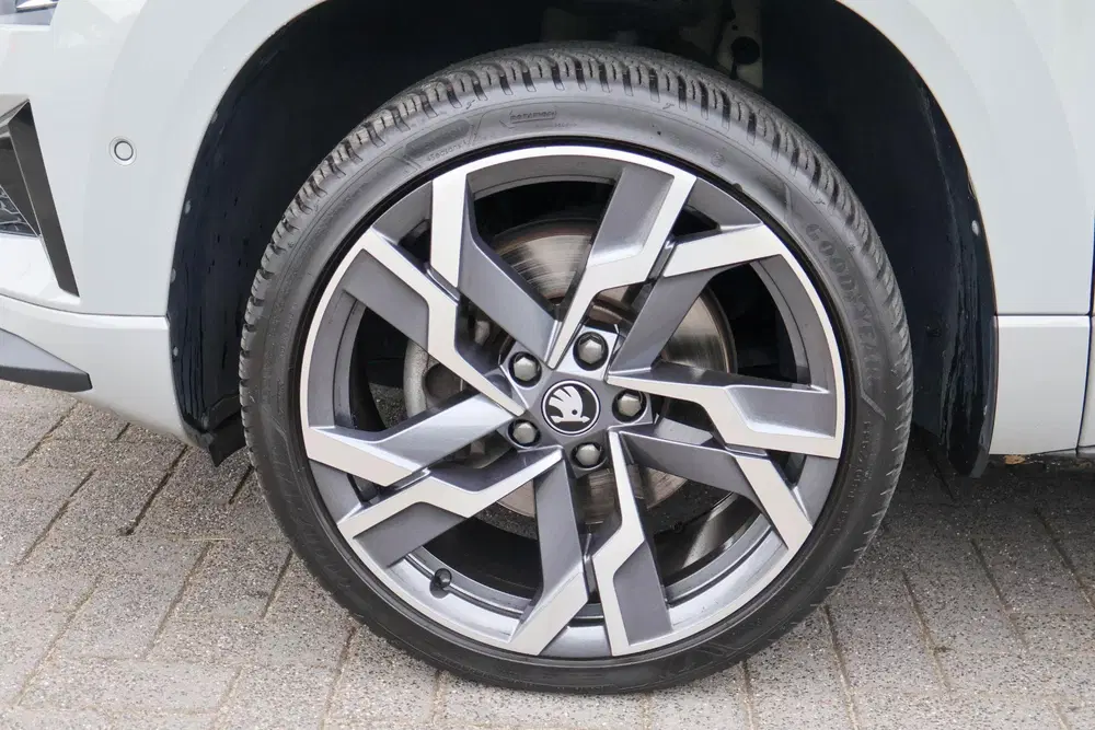Skoda Karoq 1.5 TSI 150pk DSG ACT Sportline Business uit 2023, foto 15