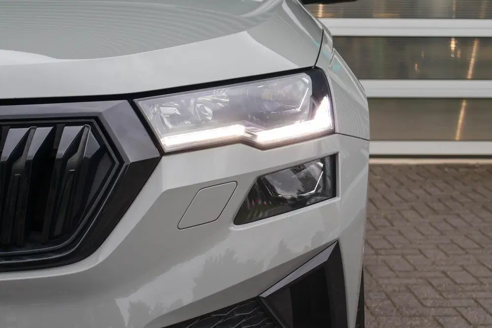 Skoda Karoq 1.5 TSI 150pk DSG ACT Sportline Business uit 2023, foto 9
