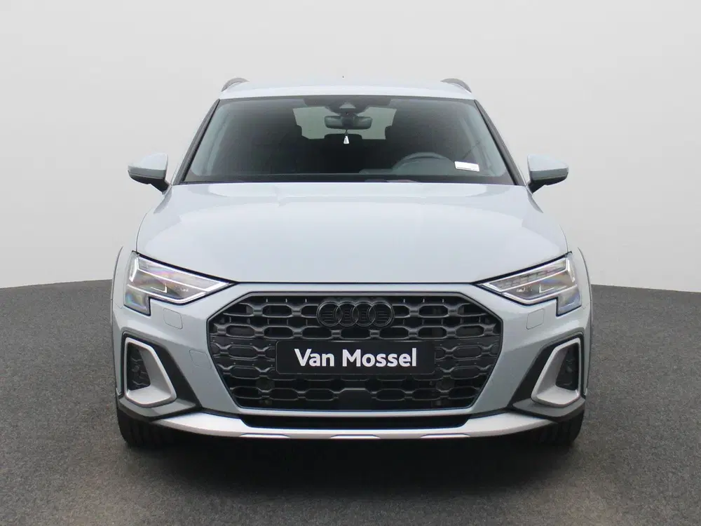 Audi A3 40 TFSI e Advanced edition 204 PK l Adapti uit 2025, foto 2