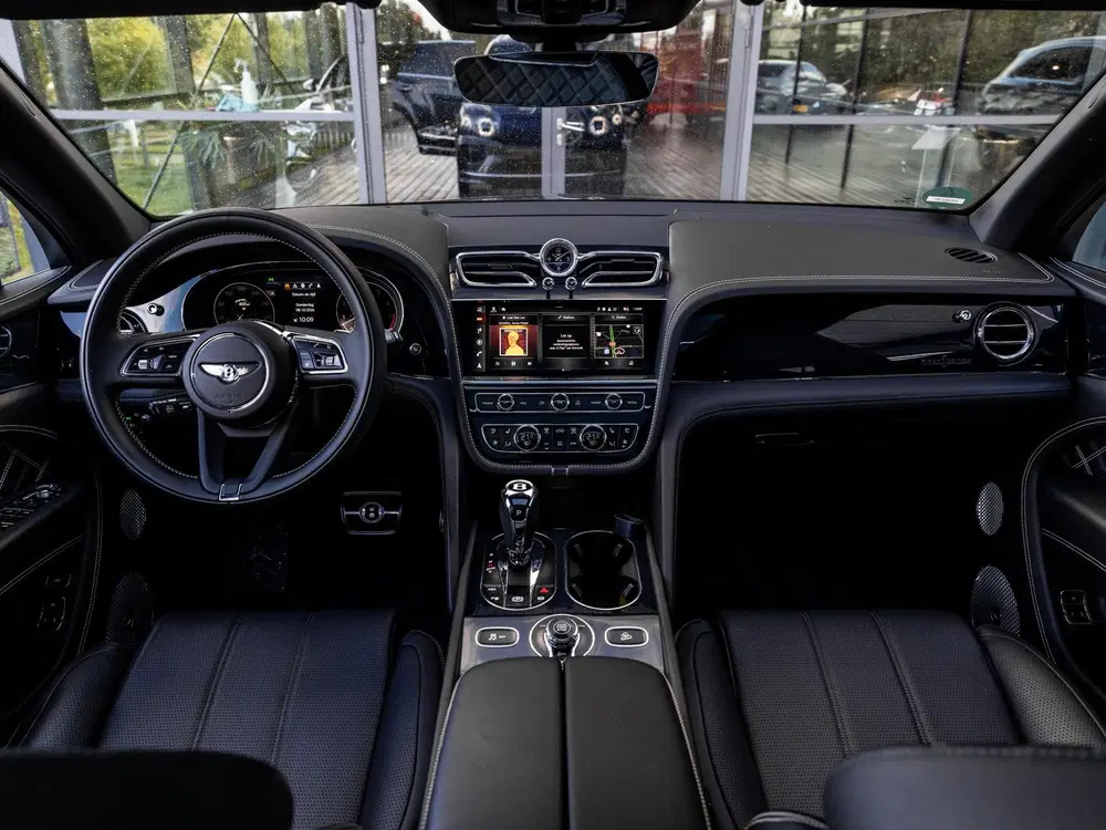 Bentley Bentayga 4.0 V8 uit 2021, foto 12