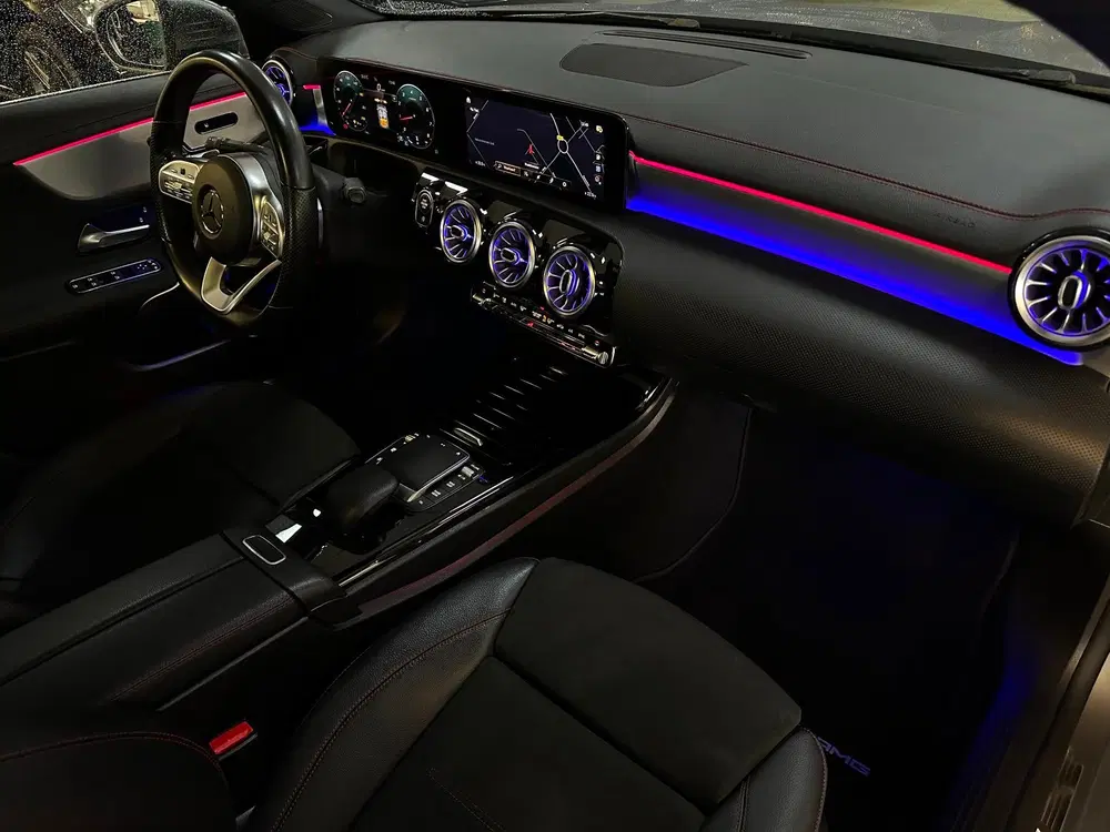 Mercedes-Benz CLA 200 Business Solution AMG uit 2020, foto 14
