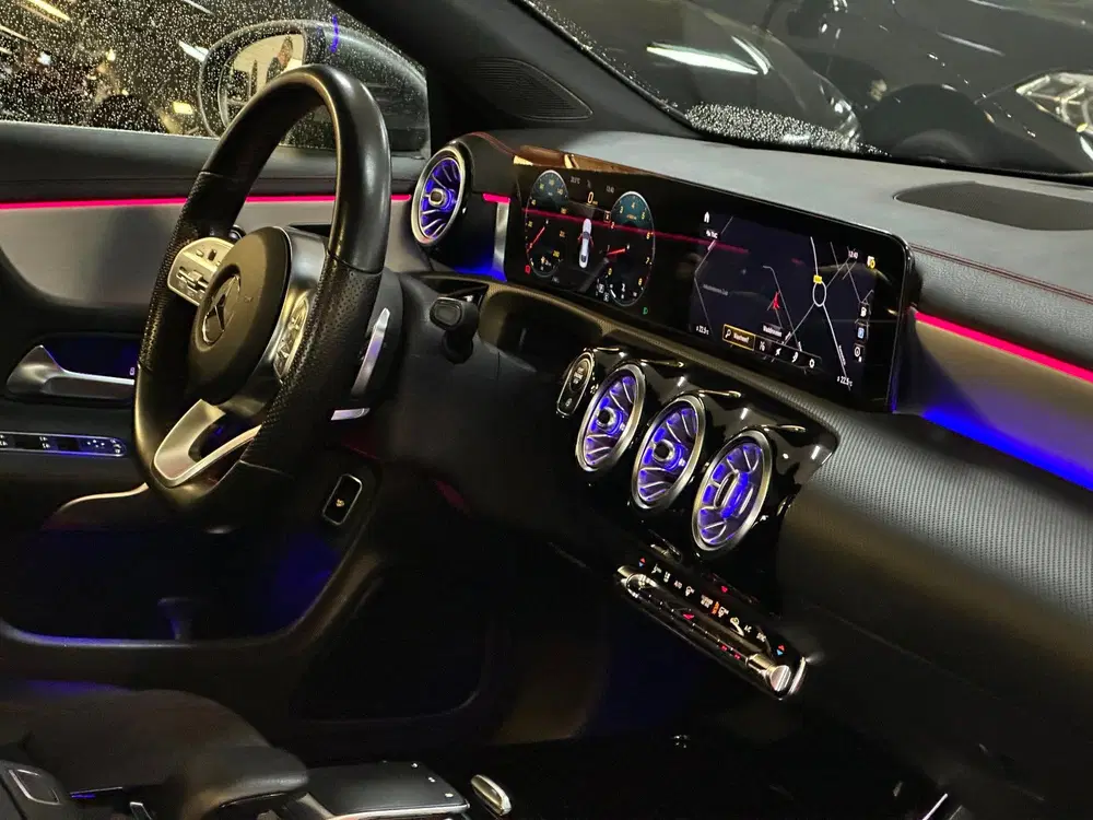 Mercedes-Benz CLA 200 Business Solution AMG uit 2020, foto 15