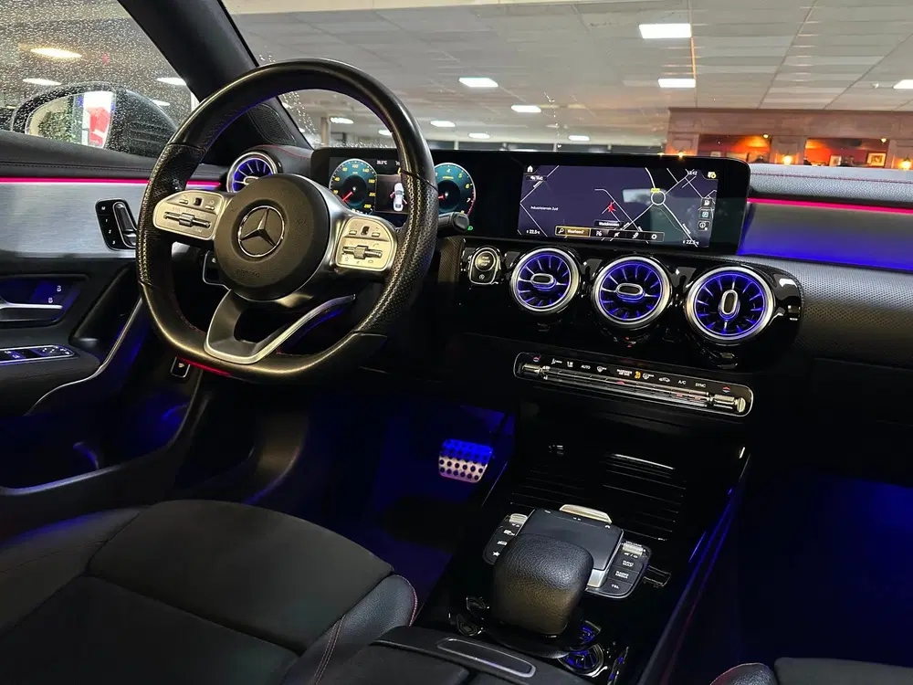 Mercedes-Benz CLA 200 Business Solution AMG uit 2020, foto 4