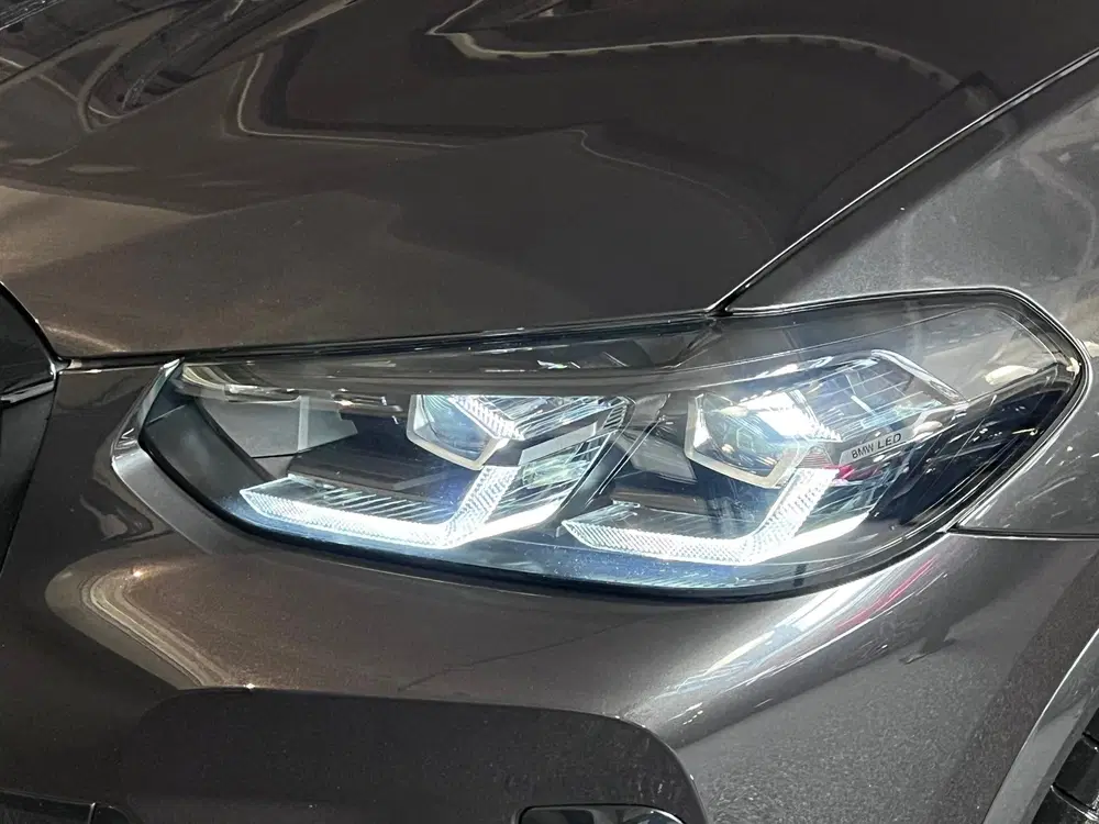 BMW iX3 High Executive 80 kWh Edition M Pano uit 2024, foto 11