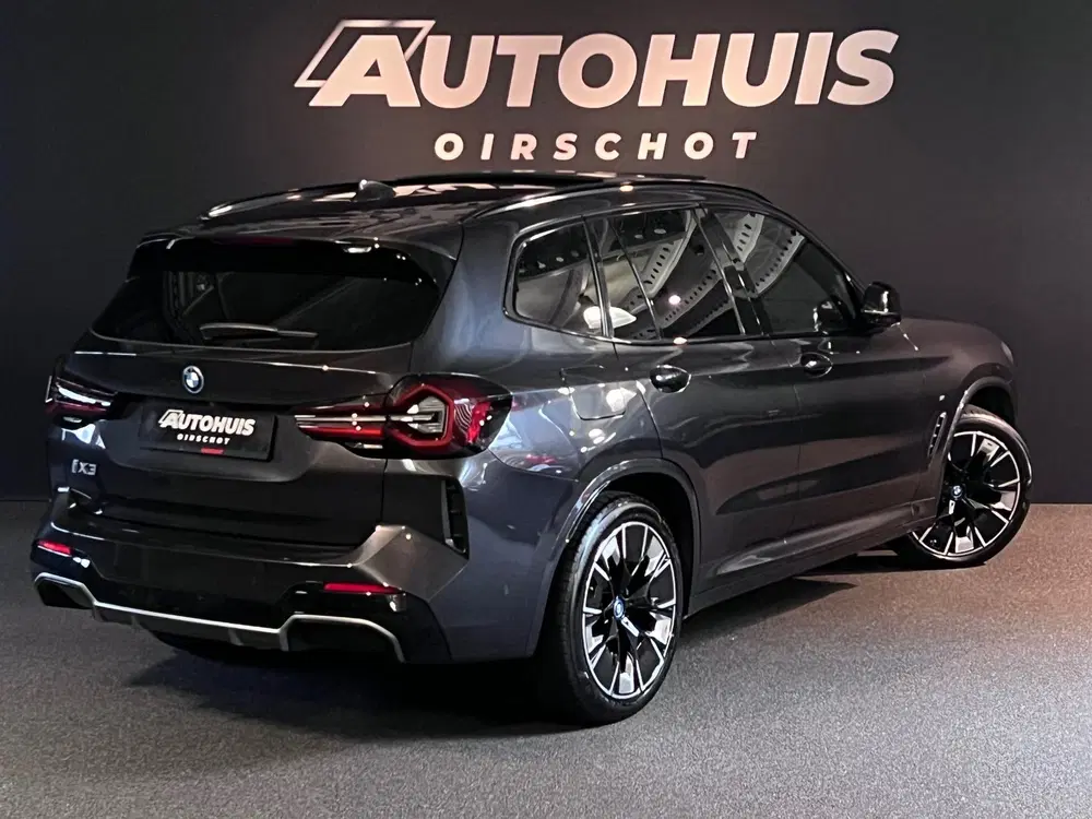 BMW iX3 High Executive 80 kWh Edition M Pano uit 2024, foto 2