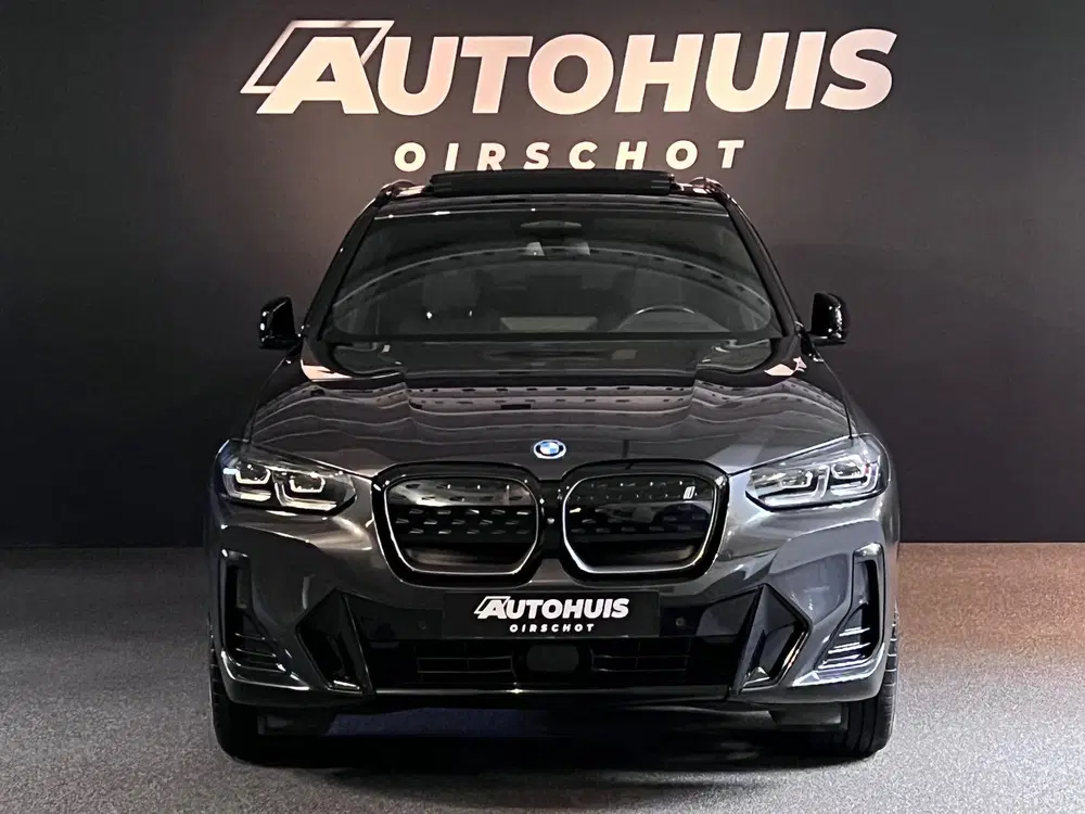 BMW iX3 High Executive 80 kWh Edition M Pano uit 2024, foto 7