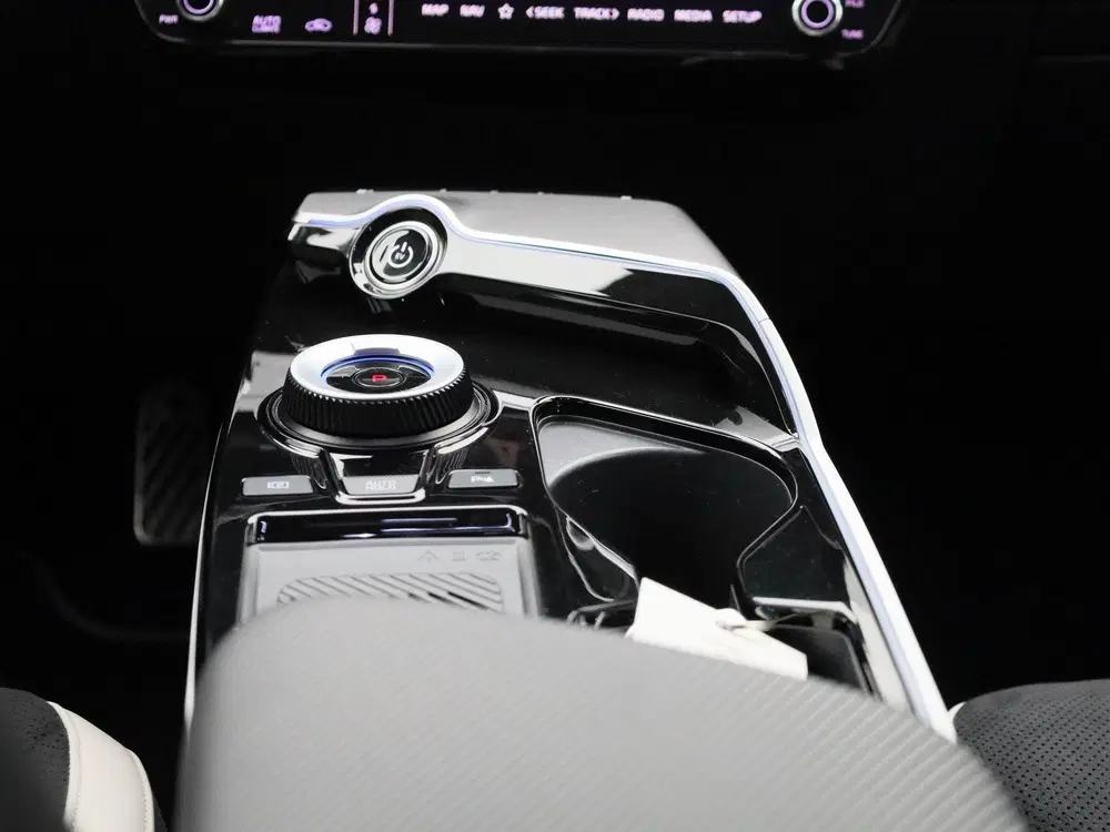 Kia EV6 BEV 77 uit 2024, foto 10