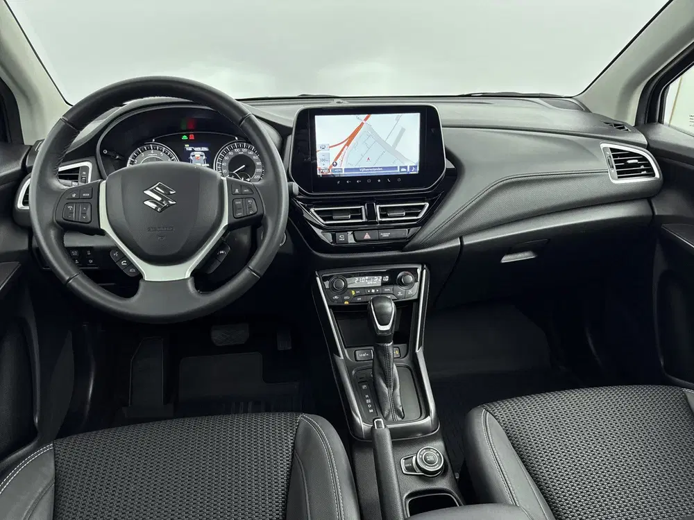 Suzuki S-Cross 1.5 Hybrid AllGrip Style uit 2023, foto 3