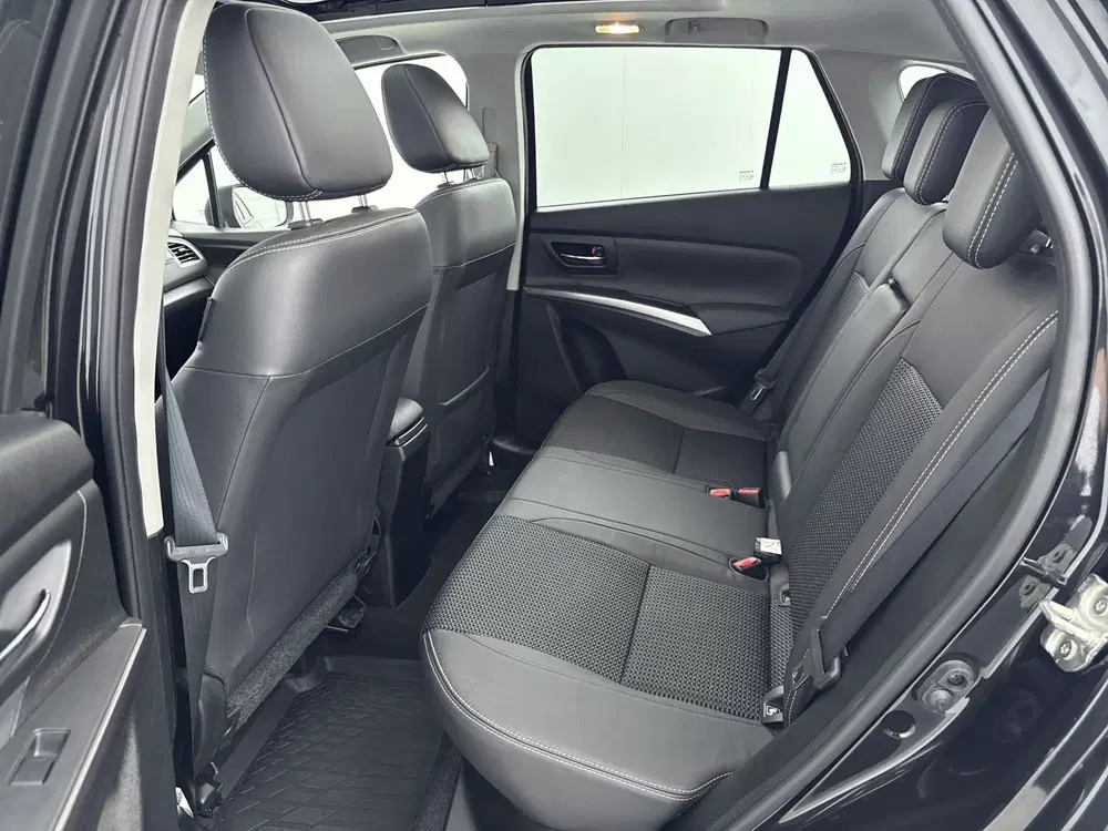 Suzuki S-Cross 1.5 Hybrid AllGrip Style uit 2023, foto 5