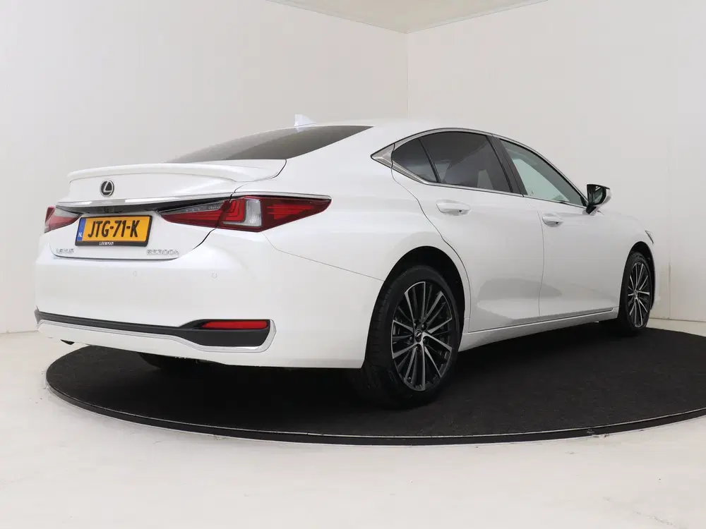 Lexus ES 300h 35th Edition uit 2026, foto 5