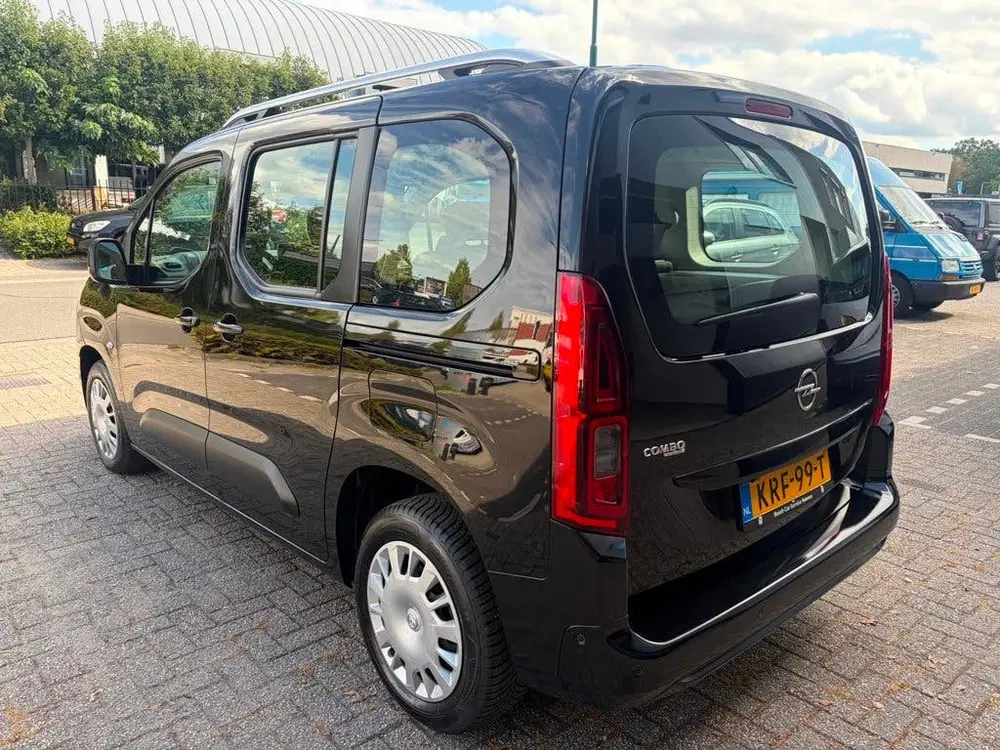 Opel Combo 1.2 Turbo L1H1 Edition uit 2020, foto 2