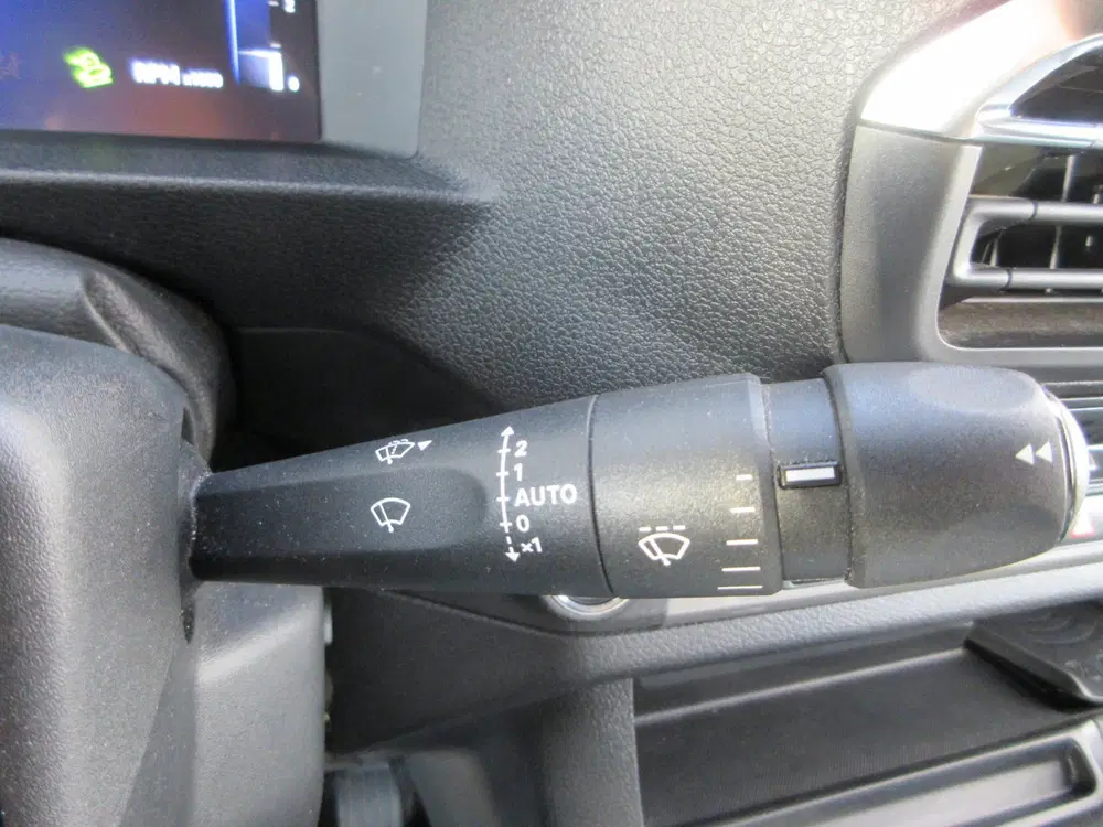 Opel Vivaro 2.0 uit 2024, foto 14