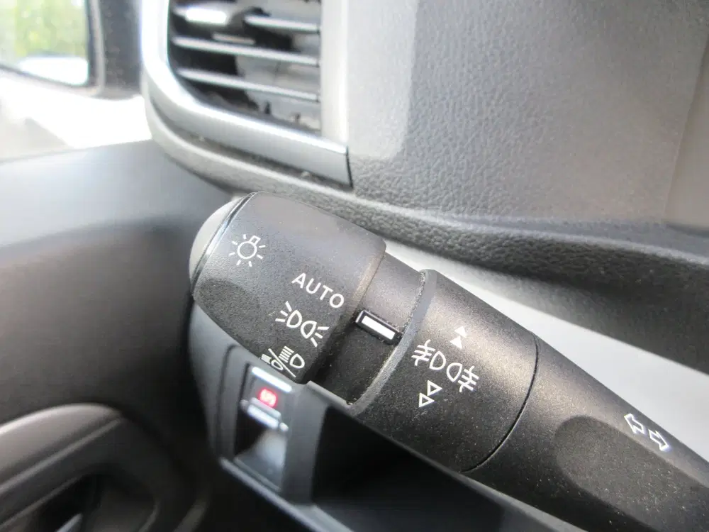 Opel Vivaro 2.0 uit 2024, foto 15