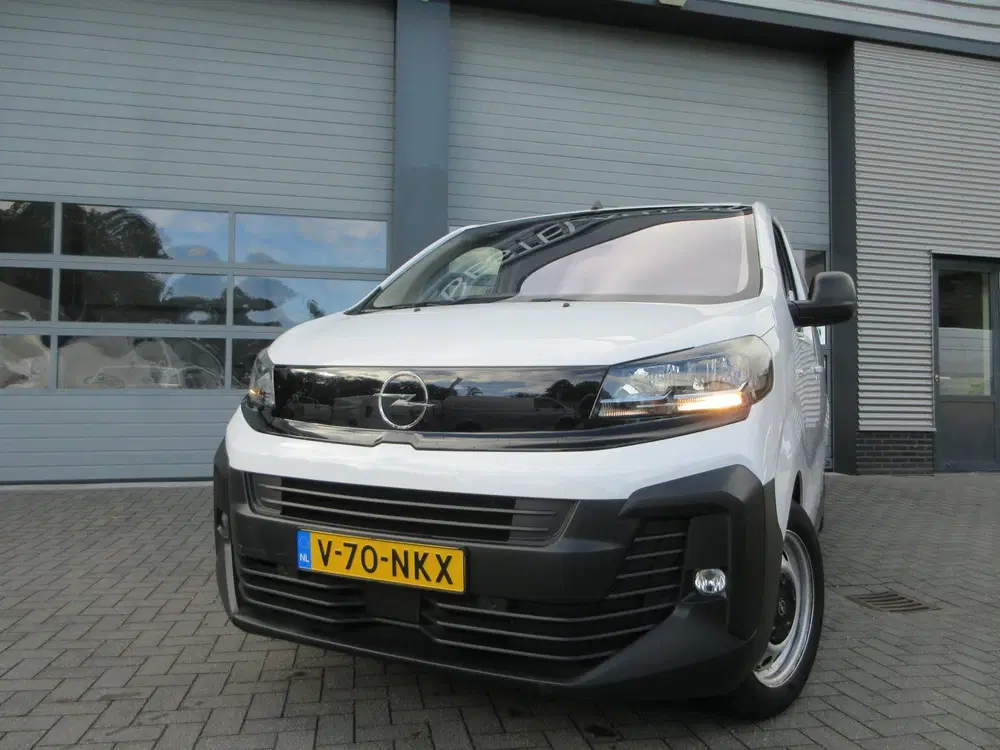 Opel Vivaro 2.0 uit 2024, foto 2