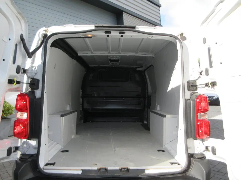 Opel Vivaro 2.0 uit 2024, foto 6