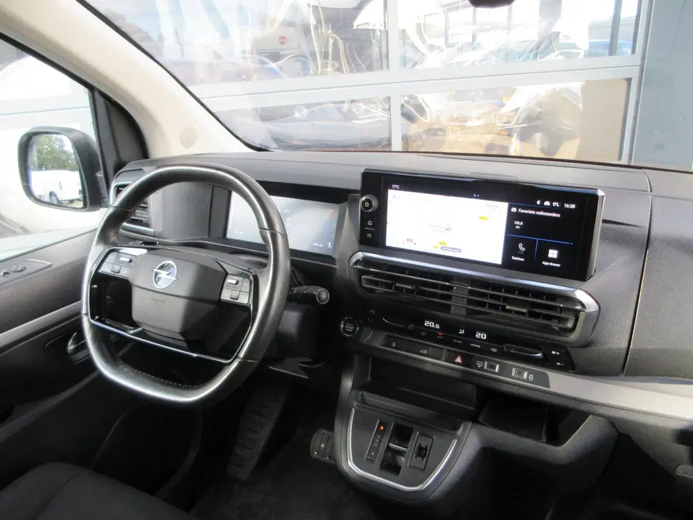 Opel Vivaro 2.0 uit 2024, foto 8