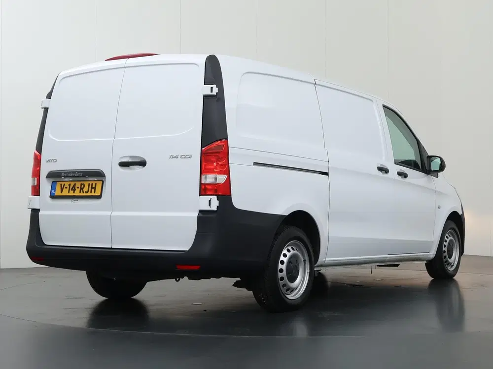 Mercedes-Benz Vito 114 CDI uit 2024, foto 2