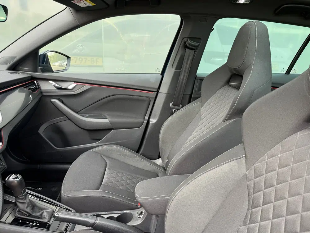 Skoda Scala 1.0 TSI 110PK DSG SPORT PANO uit 2021, foto 10