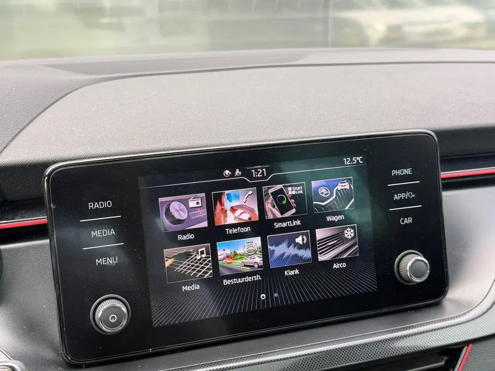 Skoda Scala 1.0 TSI 110PK DSG SPORT PANO uit 2021, foto 12