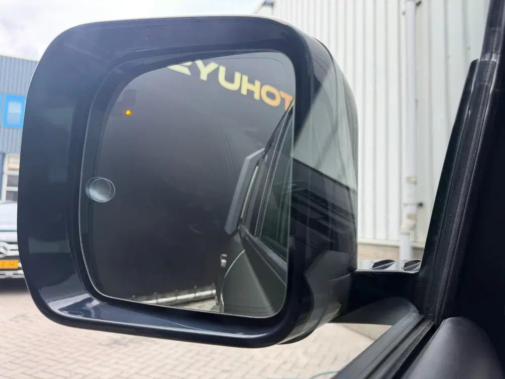 Land Rover Defender 2.0 P400e 110 X-Dynamic HSE uit 2022, foto 13