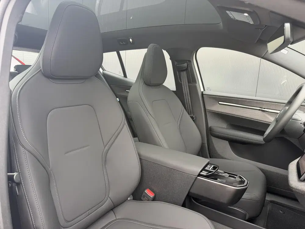 Volvo EX30 P5 Long Range Plus 69 kWh Elek. sto uit 2026, foto 14