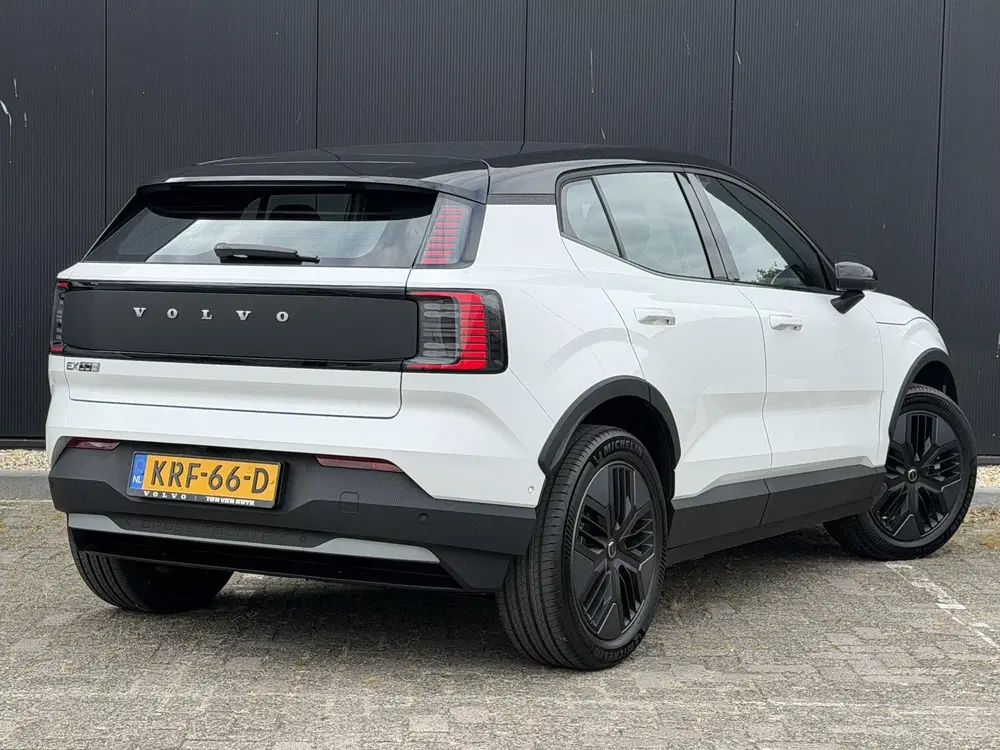 Volvo EX30 P5 Long Range Plus 69 kWh Elek. sto uit 2026, foto 6