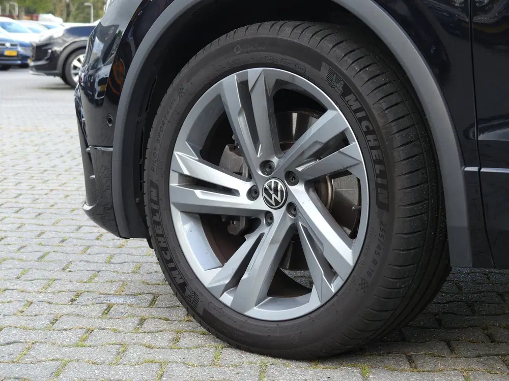 Volkswagen Tiguan 1.4 TSI eHybrid R-Line Business+ uit 2021, foto 5