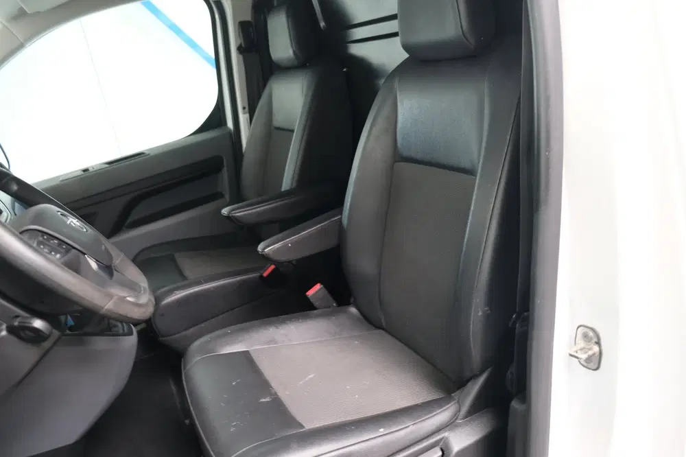 Opel Vivaro 1.5 CDTI L2H1 Edition uit 2021, foto 15