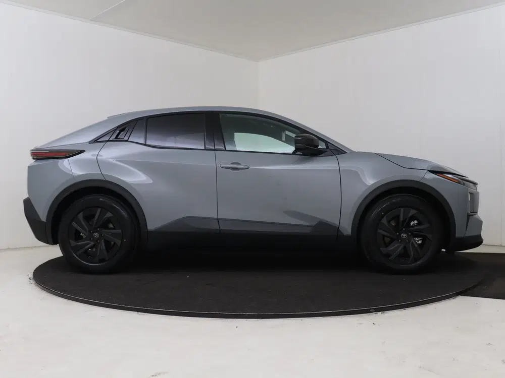 Toyota C-HR First Edition 77 kWh range 607km (bj 2026) uit 2026, foto 6