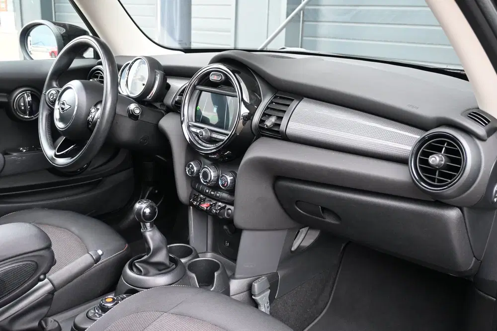 Mini Cooper 1.5 Cooper uit 2019, foto 12