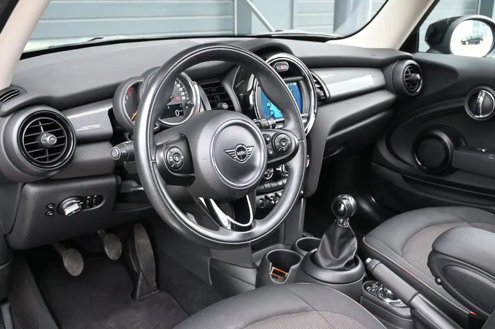 Mini Cooper 1.5 Cooper uit 2019, foto 14