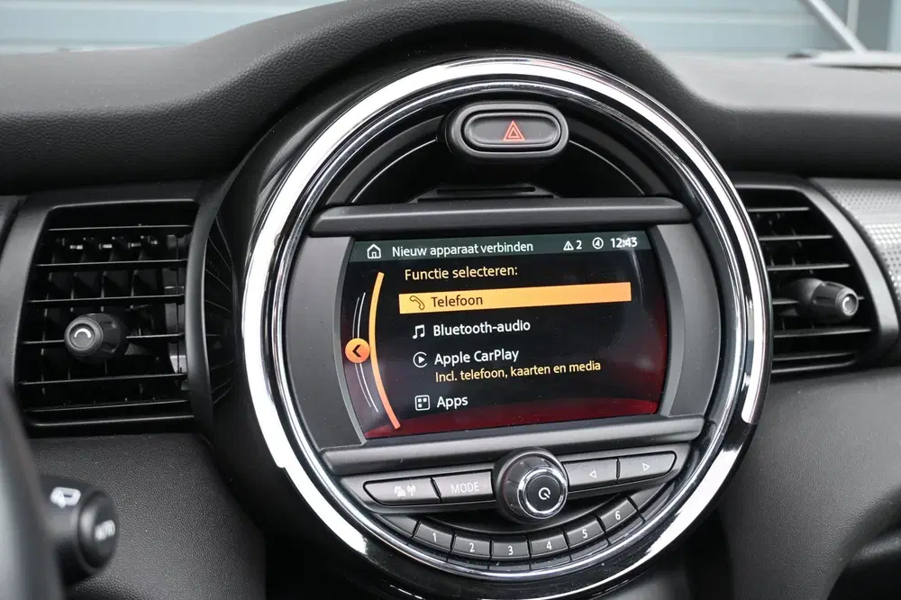 Mini Cooper 1.5 Cooper uit 2019, foto 9