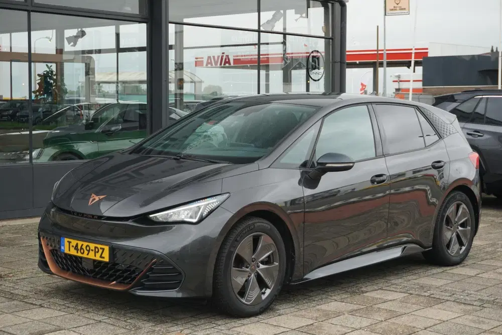 Cupra Born Essential 62 kWh uit 2023